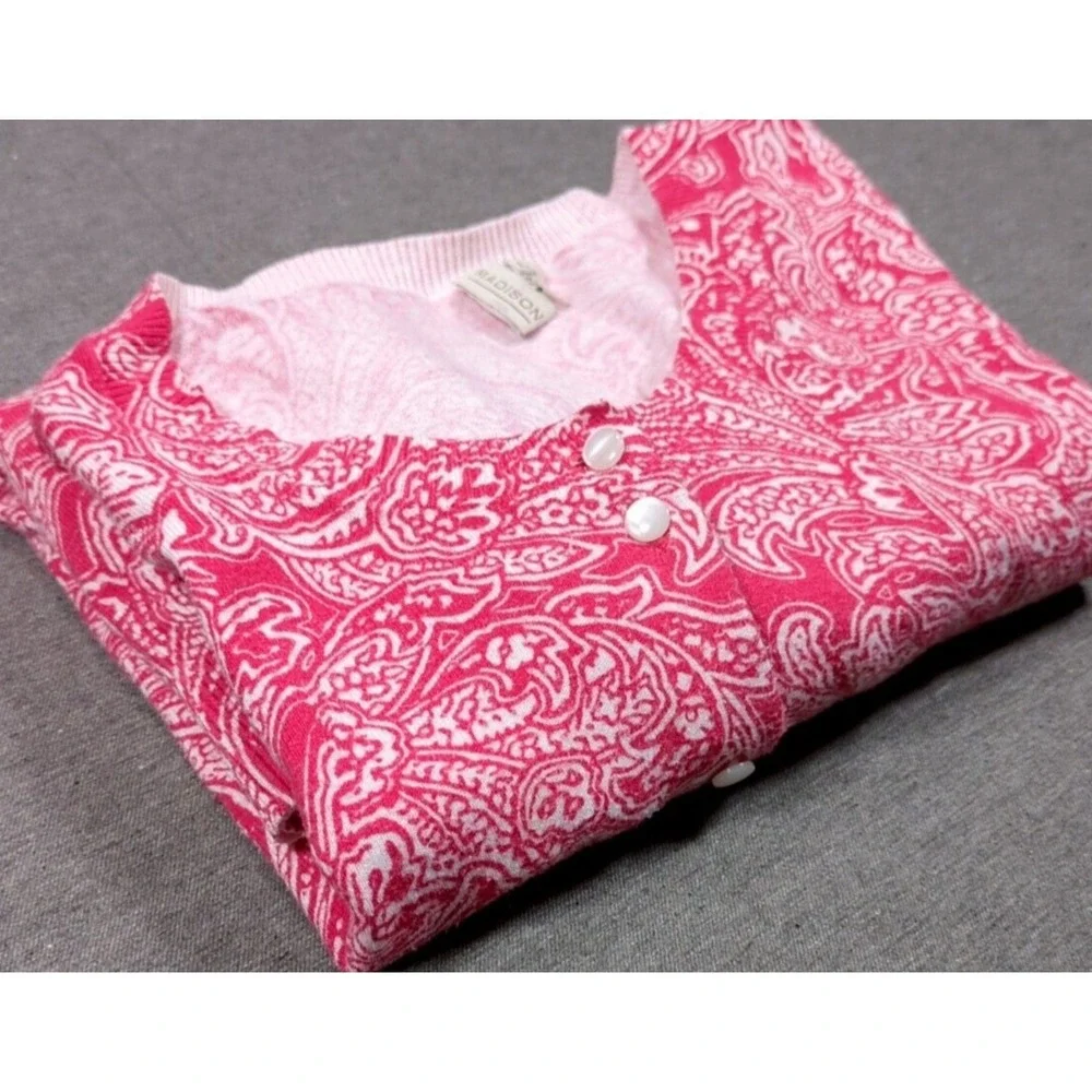 Madison Red Paisley Cardigan 3/4 Sleeve Thin Fine Knit Womens Sz L Sweater Layer